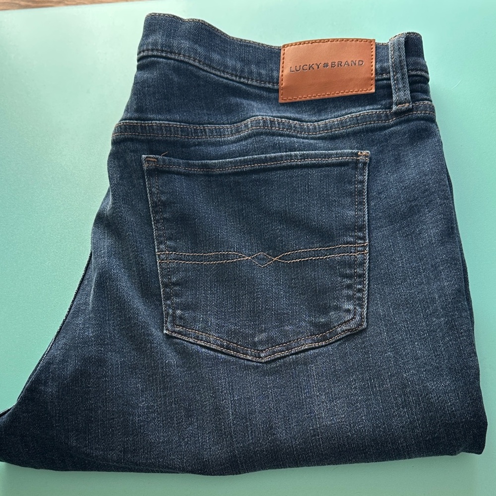 Lucky Brand women’s mid rise sweet boot size 18 (34) 30” inseam